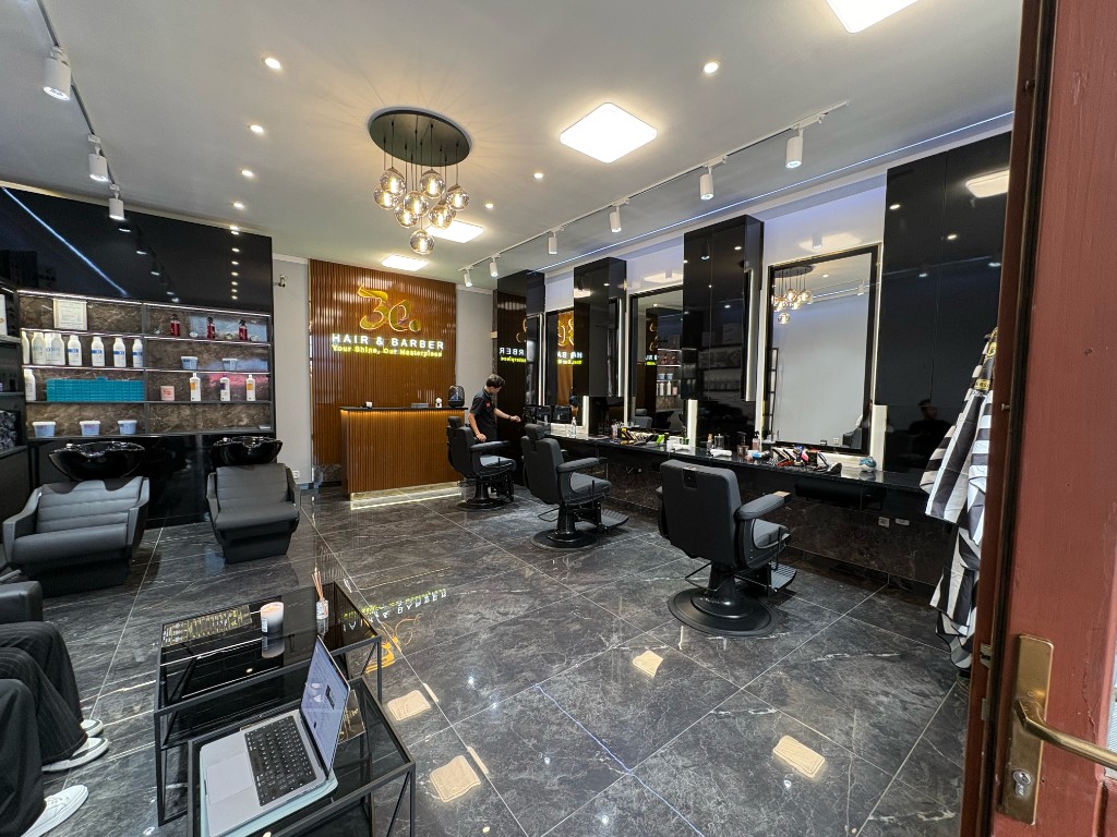 Be. Salon 4